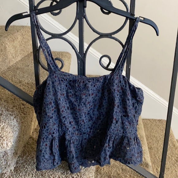 American Eagle Outfitters crop top - Picture 1 of 3